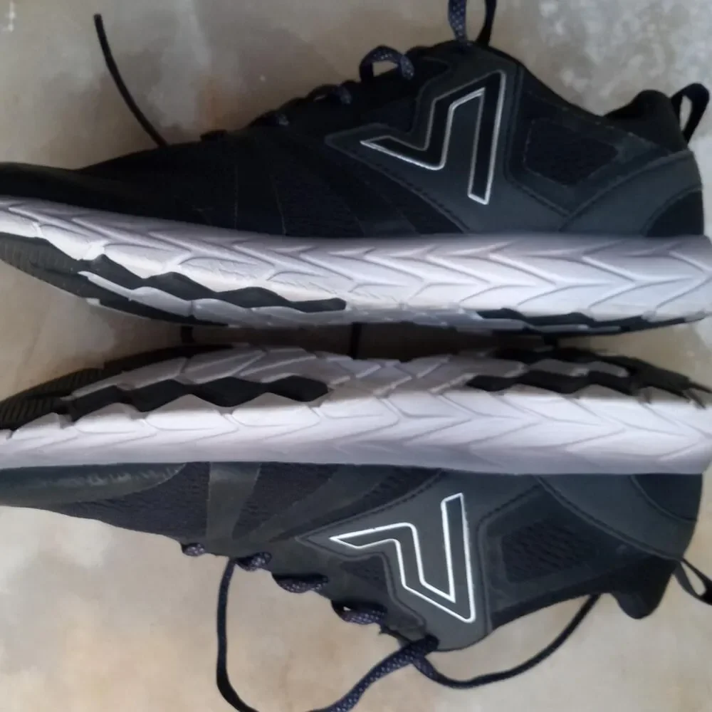 Vionic Women's Black Trainers